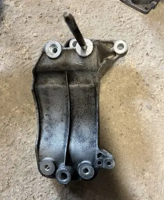 Generator/alternator bracket