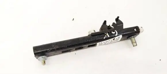 Opel Zafira A Seat belt adjustment rail 090560661