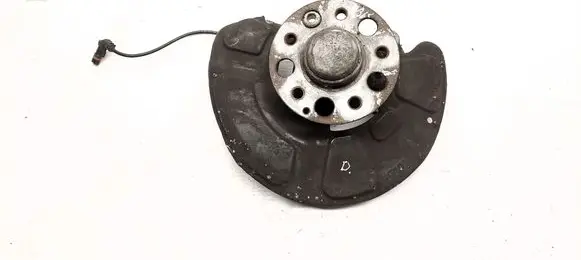 Mercedes-Benz E W212 Front wheel hub 