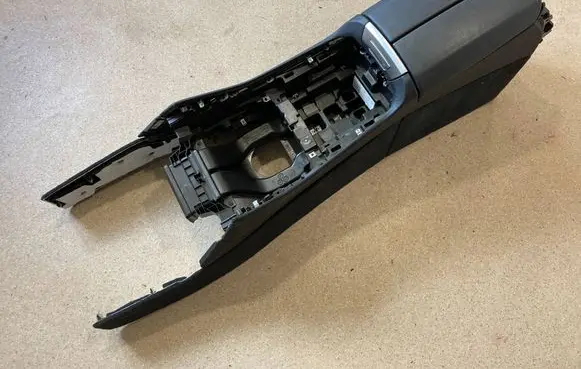 BMW X5 G05 Armrest 