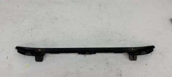 Rear bumper mounting bracket