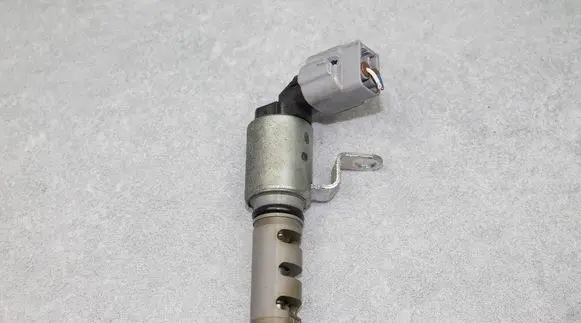 Toyota Yaris Camshaft vanos timing valve 347020 522021
