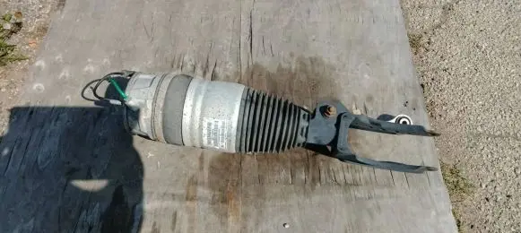 Porsche Cayenne (92A) Air suspension front shock absorber 7P5616404ae
