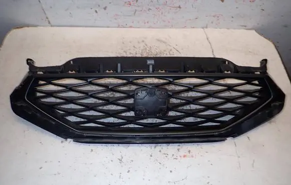 Seat Leon IV Front bumper upper radiator grill 5FA853651G