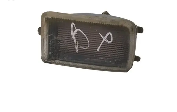 Volkswagen Golf III Front bumper turn signal 50800