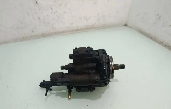 Ford Mondeo MK IV Fuel injection high pressure pump K1001 4M5Q9B395AE A2C20003032