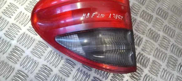 Mercedes-Benz E W210 Rear/tail lights A2108206864 324128R