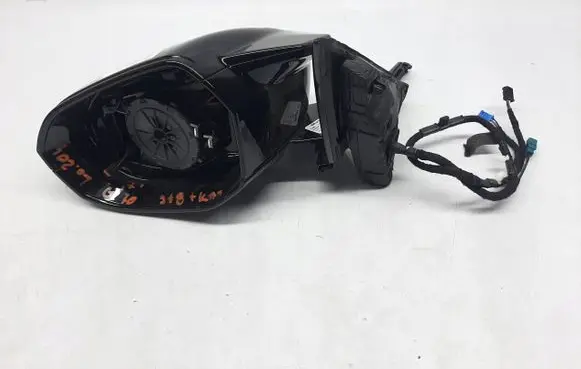 BMW 7 G70 Front door electric wing mirror