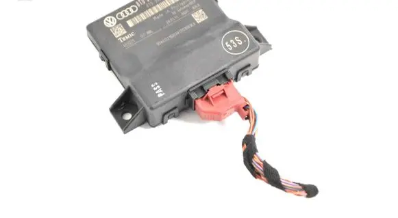 Audi A4 S4 B8 8K Gateway control module 8T0907468AB