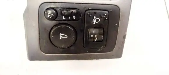 Honda CR-V Wing mirror switch