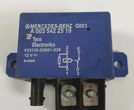 Mercedes-Benz A W169 Battery control module A0035422519