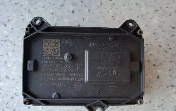Volkswagen PASSAT CC Headlight ballast module Xenon 1T0941329 503950440502 13073293370