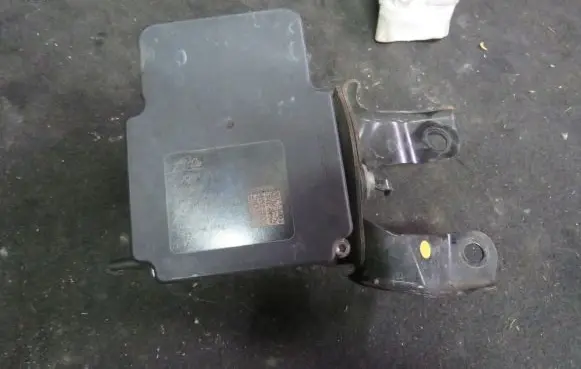 Toyota Yaris ABS Pump 445400D100