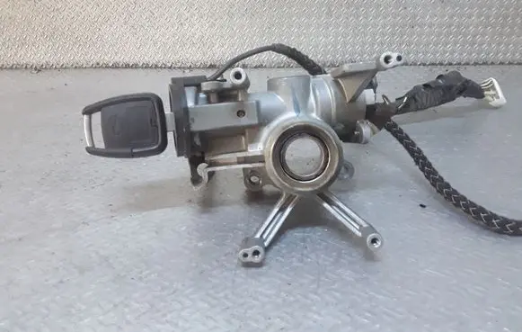 Opel Frontera B Ignition lock