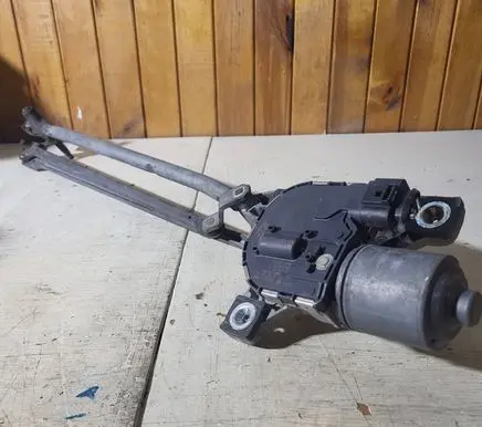 Front wiper linkage and motor