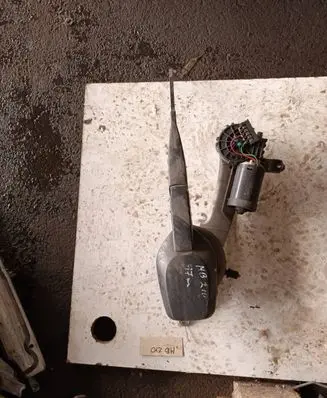 Mercedes-Benz E W210 Front wiper linkage 