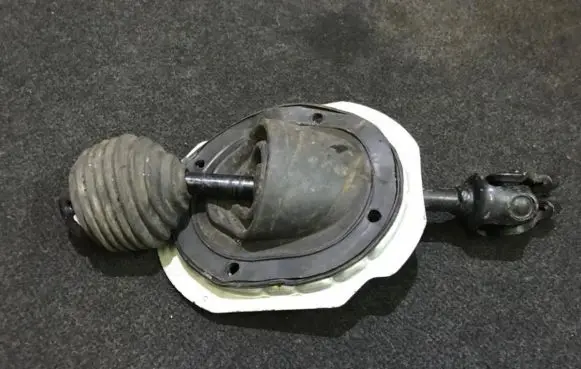Mitsubishi Sigma Steering column universal joint