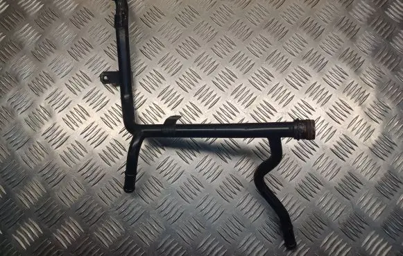 Volkswagen PASSAT B6 Engine coolant pipe/hose 03G121065H