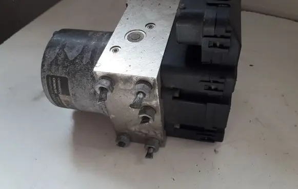 Hyundai Terracan ABS Pump 58910H1000