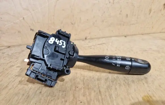 Toyota Yaris Wiper control stalk 173647