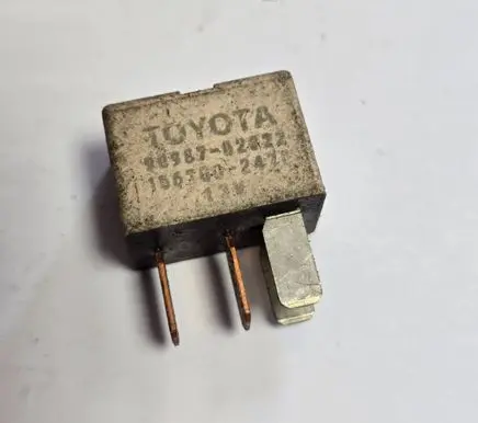 Toyota Avensis T250 Other relay 9098702022