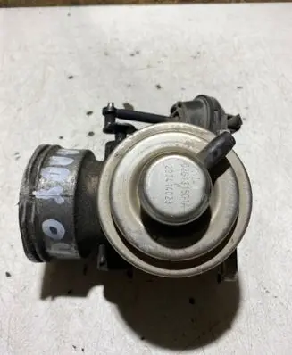 Volkswagen Caddy Throttle valve 03G131501A
