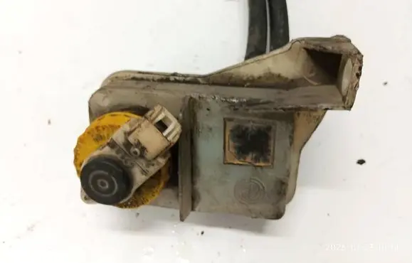Alfa Romeo 156 Brake fluid reservoir 