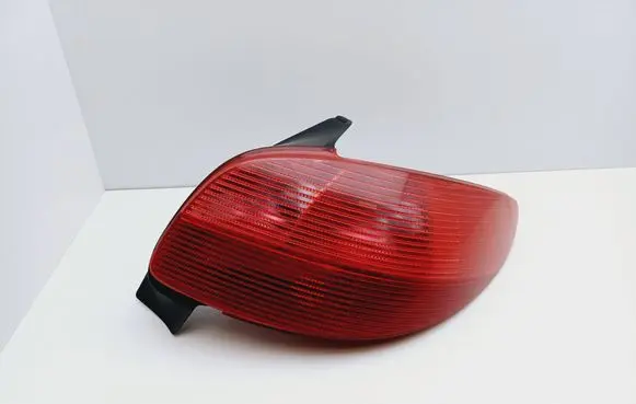 Peugeot 206 Rear/tail lights 
