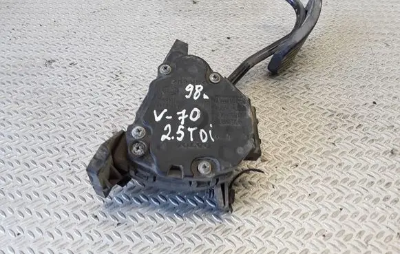 Volvo S70 V70 V70 XC Accelerator throttle pedal 9447135