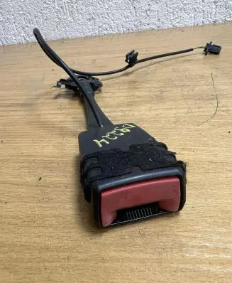 Audi A4 S4 B8 8K Front seatbelt buckle 8K0857755D D9224