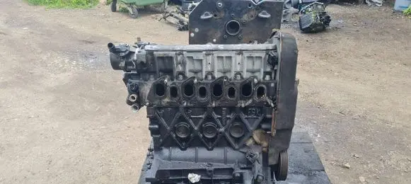 Volvo S40, V40 Engine D4192T3 F9Q