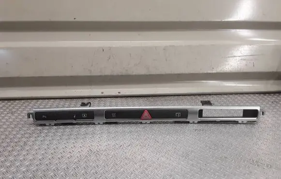 Audi A8 S8 D3 4E Hazard light switch 4E1927137EM