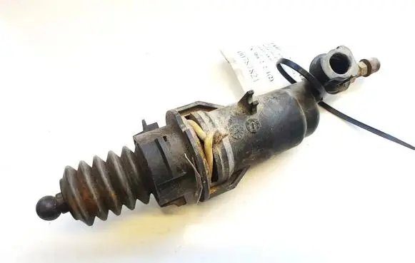 Peugeot 406 Clutch master cylinder