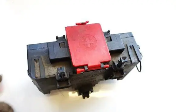 Mercedes-Benz CLK A209 C209 Fuse box set a2035450803 a2035450301