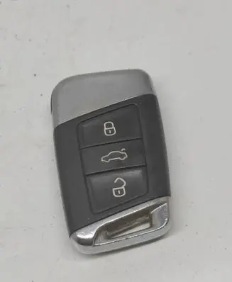 Volkswagen PASSAT B8 Ignition key/card 