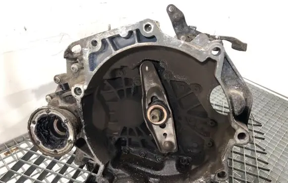 Manual 5 speed gearbox