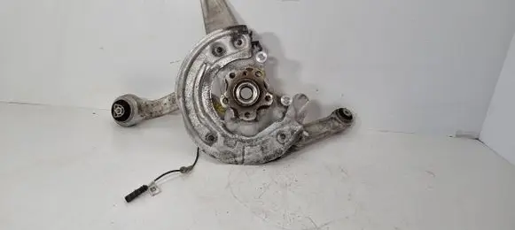 BMW 5 G30 G31 Front wheel hub spindle knuckle 6884385 688438501 6861181