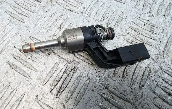 Volkswagen Atlas Fuel injector 03H906036E