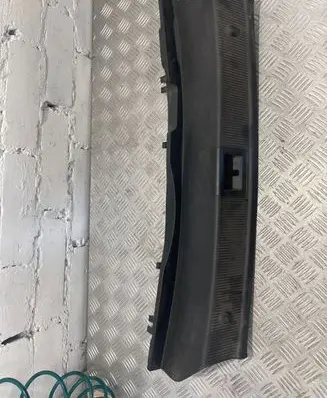 Mercedes-Benz C W204 Trunk/boot sill cover protection A2046900825