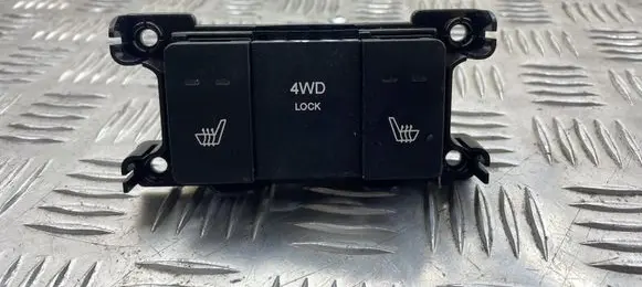 Hyundai Santa Fe Seat heating switch