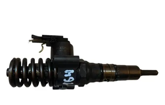 Audi A4 S4 B7 8E 8H Fuel injector 03G130073G 0414720404 0414720454