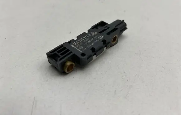Audi A4 S4 B6 8E 8H Airbag deployment crash/impact sensor 8E0959643B