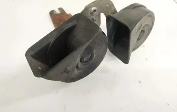 Renault Laguna II Horn signal e30055306