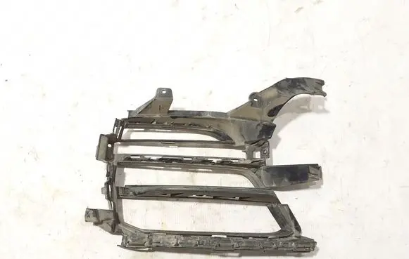 Porsche Macan (95B) Front bumper lower grill 95B807681H