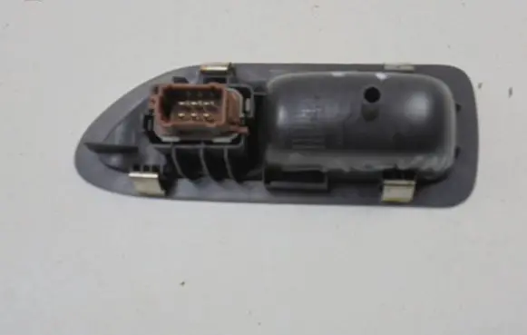 Renault Laguna II Electric window control switch 8200016014