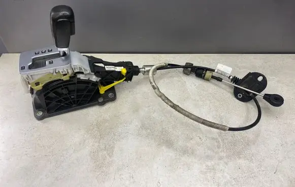 Volvo V70 Gear selector 30759121 200903102