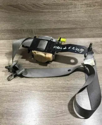 Nissan X-Trail T30 Front seatbelt Xtrail LeftSideFront
