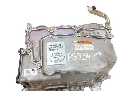 Toyota Yaris Voltage converter inverter G920052031