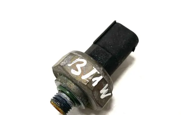 BMW 3 E46 Air conditioning (A/C) pressure sensor 8370623 4990007111
