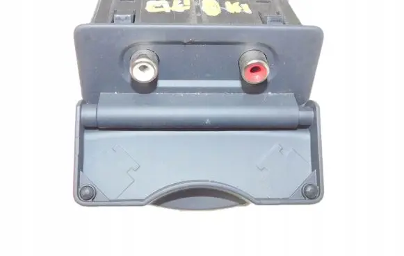 Renault Clio III AUX in-socket connector 